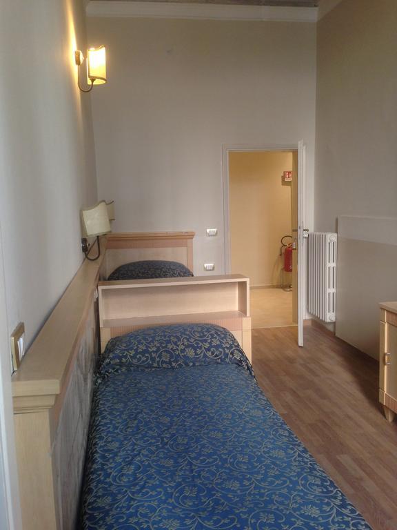 Hhb Hotel Флоренція Номер фото