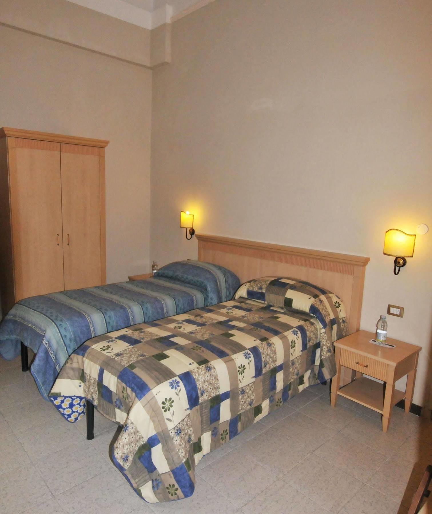 Hhb Hotel Флоренція Екстер'єр фото