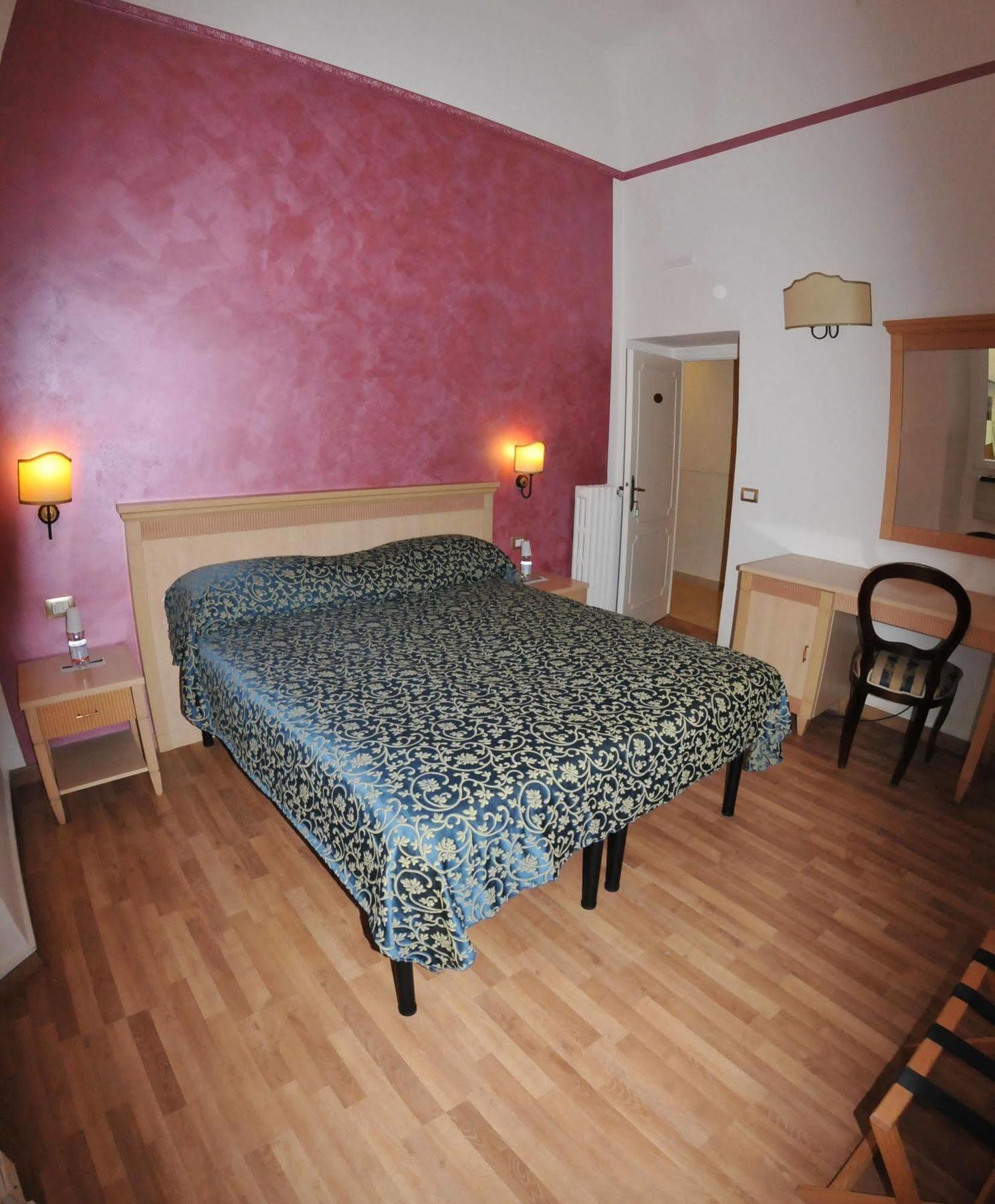 Hhb Hotel Флоренція Екстер'єр фото