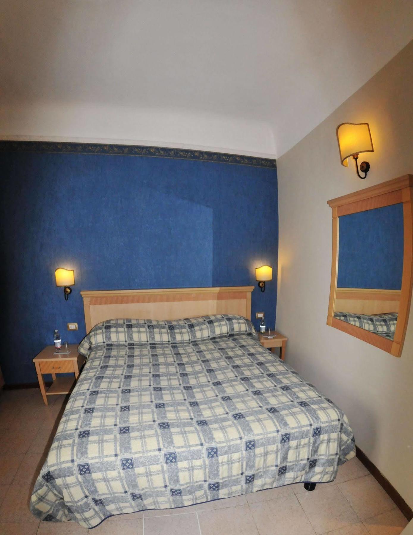 Hhb Hotel Флоренція Екстер'єр фото