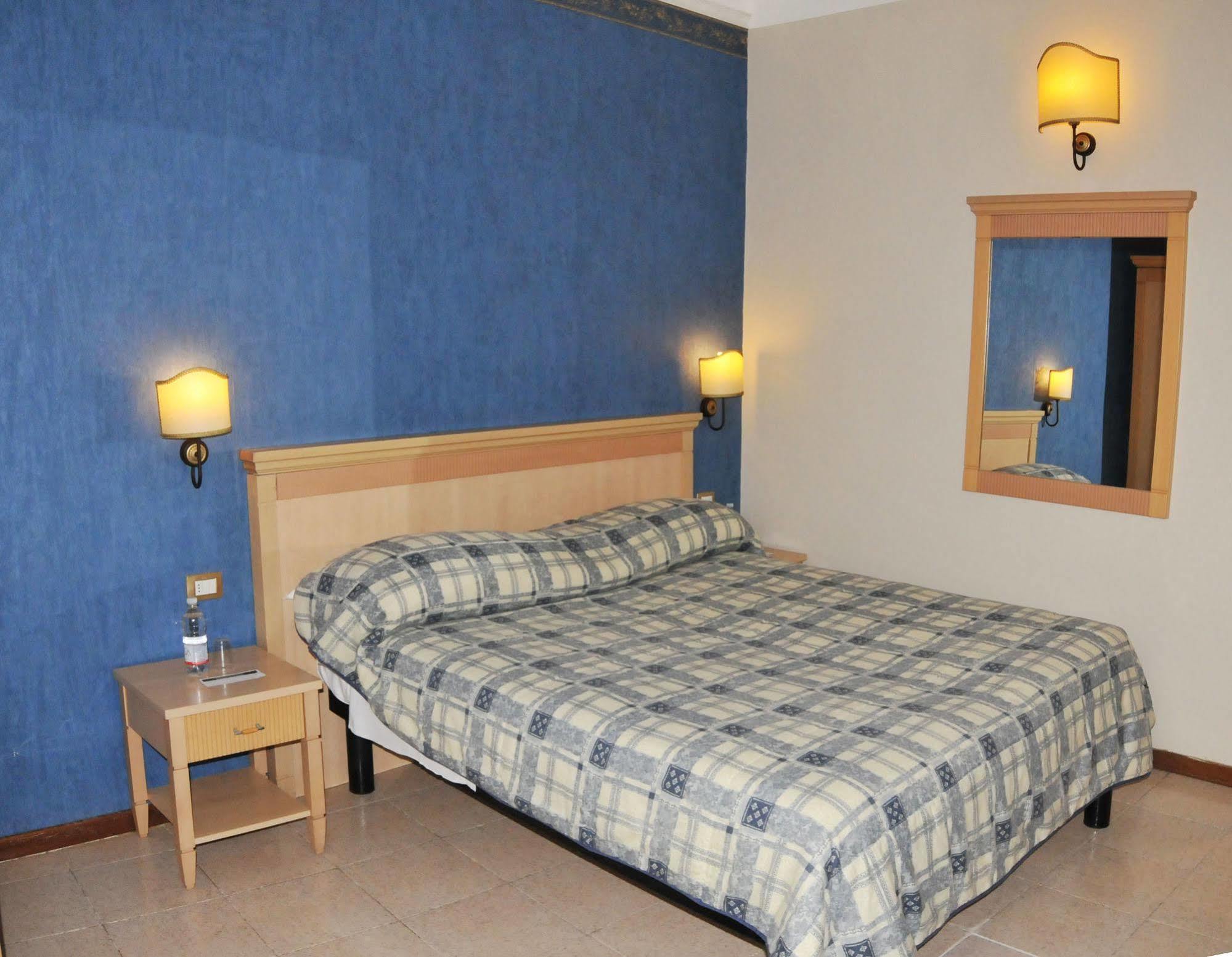 Hhb Hotel Флоренція Екстер'єр фото