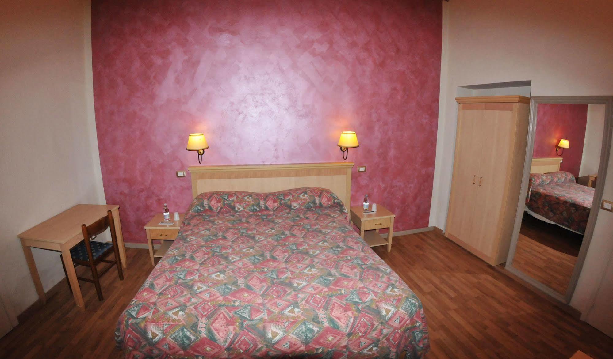 Hhb Hotel Флоренція Екстер'єр фото