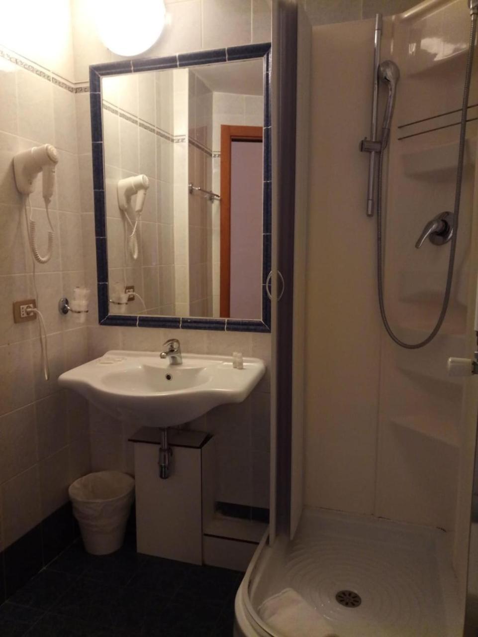 Hhb Hotel Флоренція Екстер'єр фото