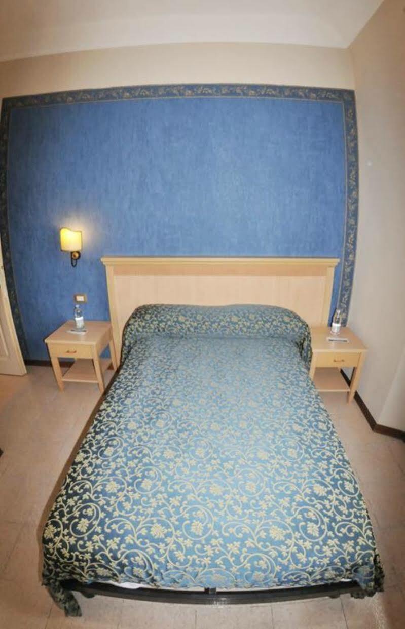 Hhb Hotel Флоренція Екстер'єр фото